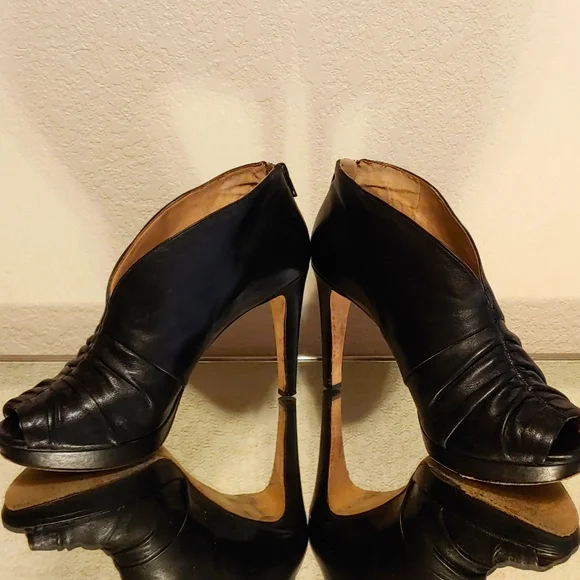 Antonio Melani booties - Picture 2 of 8